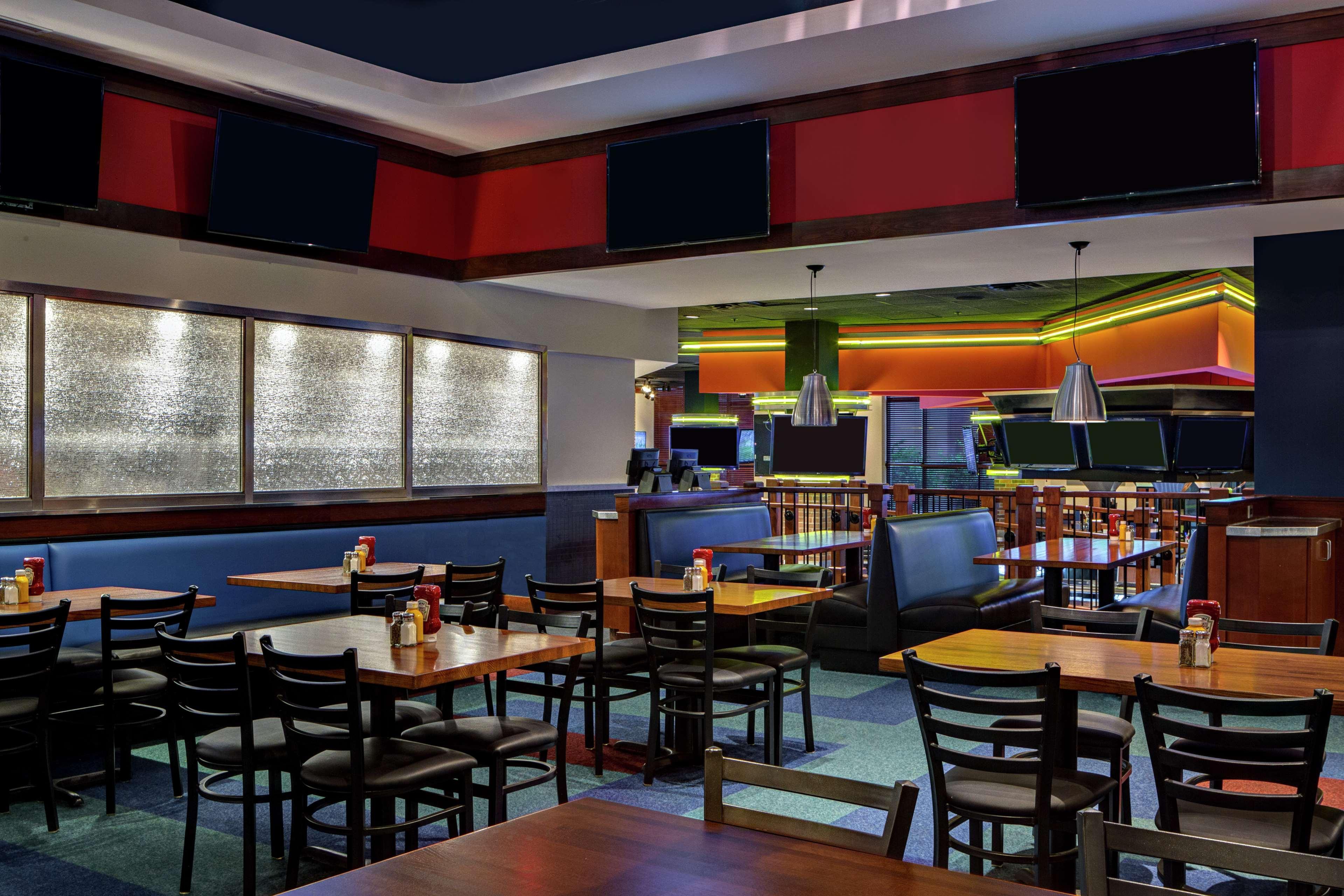 Amway Grand Plaza Hotel, Curio Collection By Hilton Grand Rapids Buitenkant foto