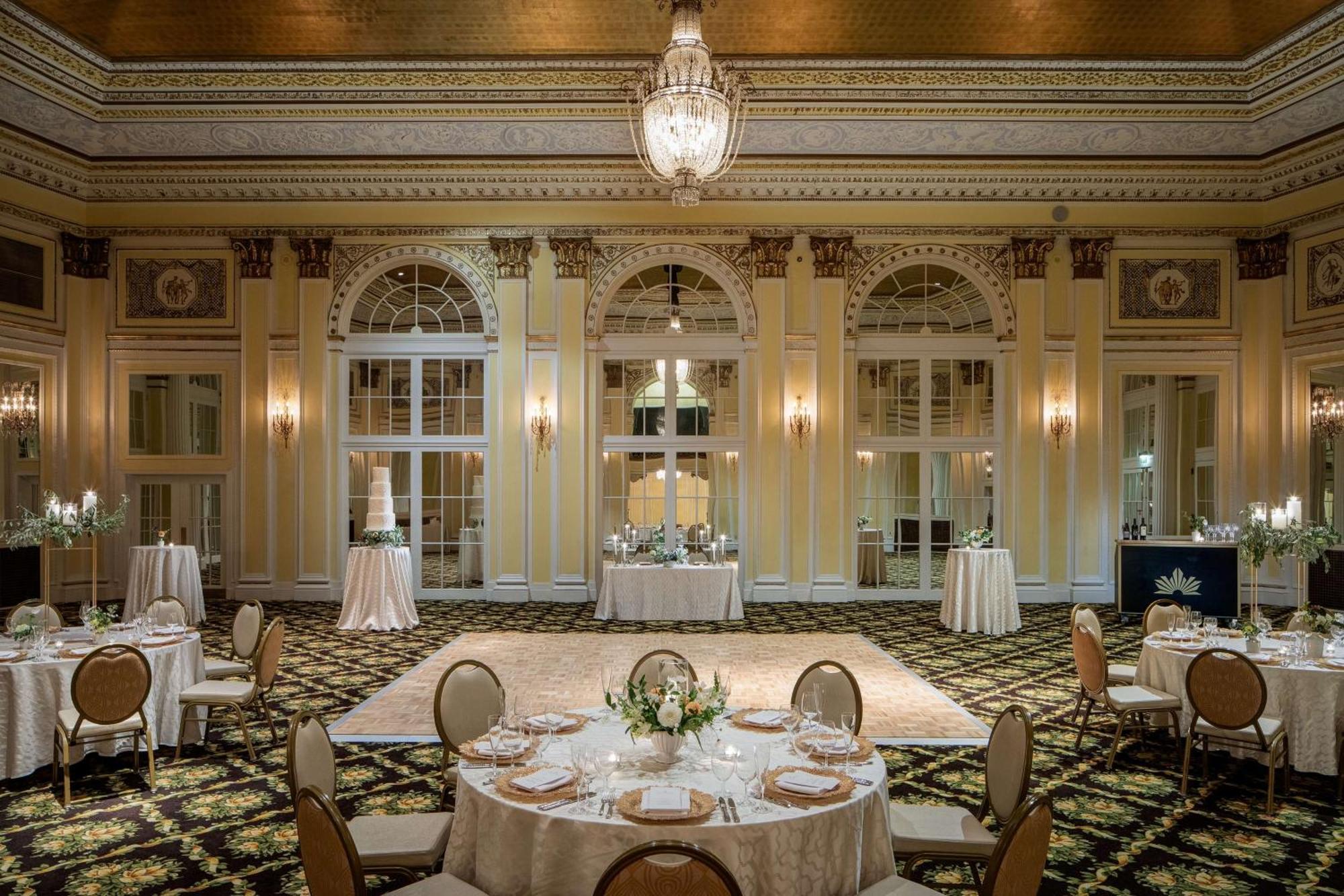 Amway Grand Plaza Hotel, Curio Collection By Hilton Grand Rapids Buitenkant foto