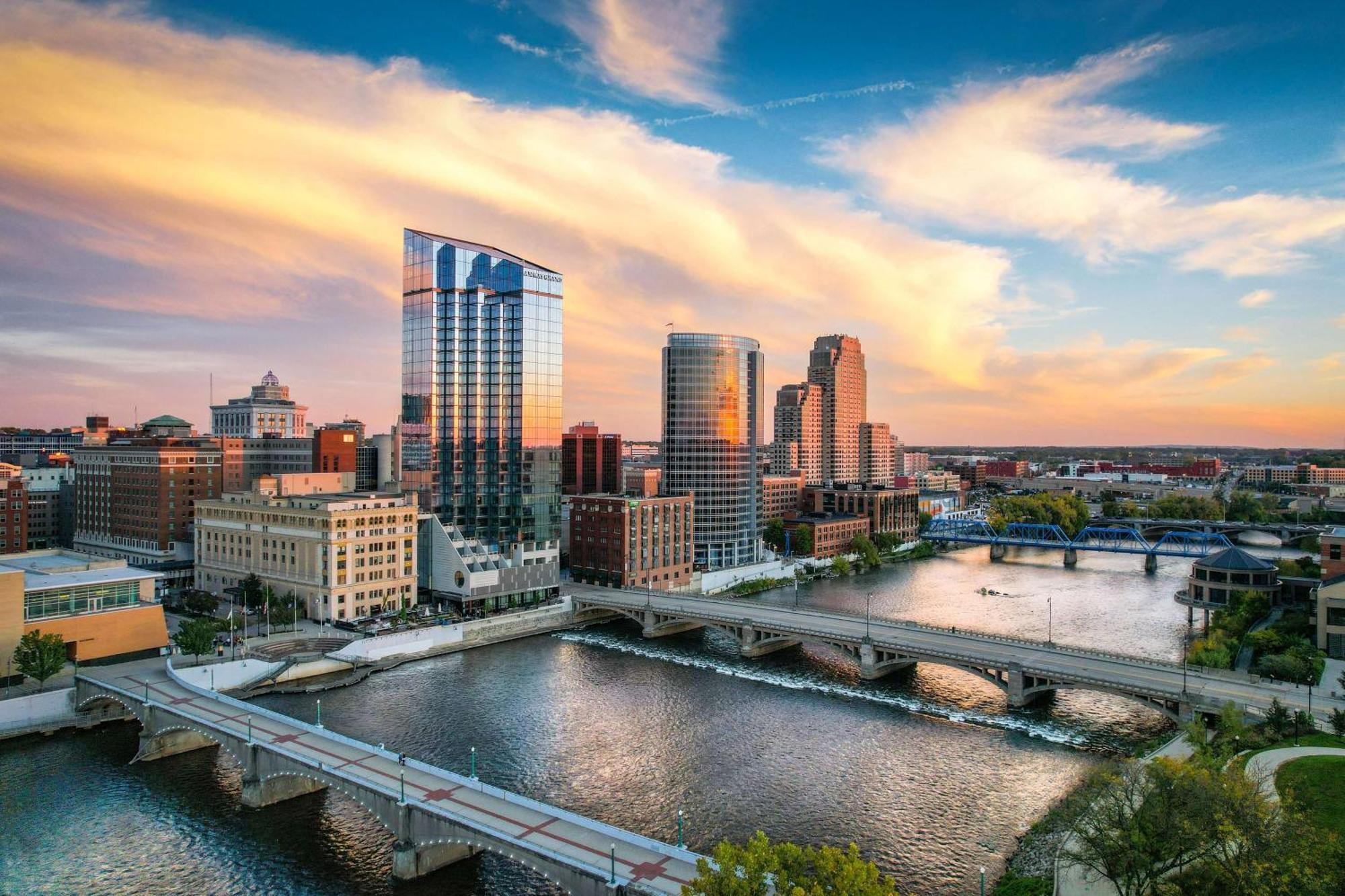 Amway Grand Plaza Hotel, Curio Collection By Hilton Grand Rapids Buitenkant foto