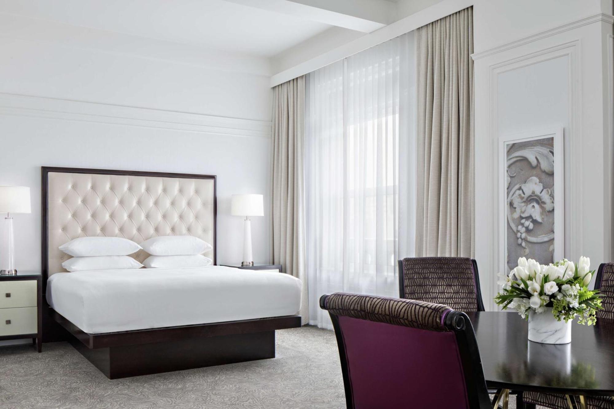 Amway Grand Plaza Hotel, Curio Collection By Hilton Grand Rapids Buitenkant foto