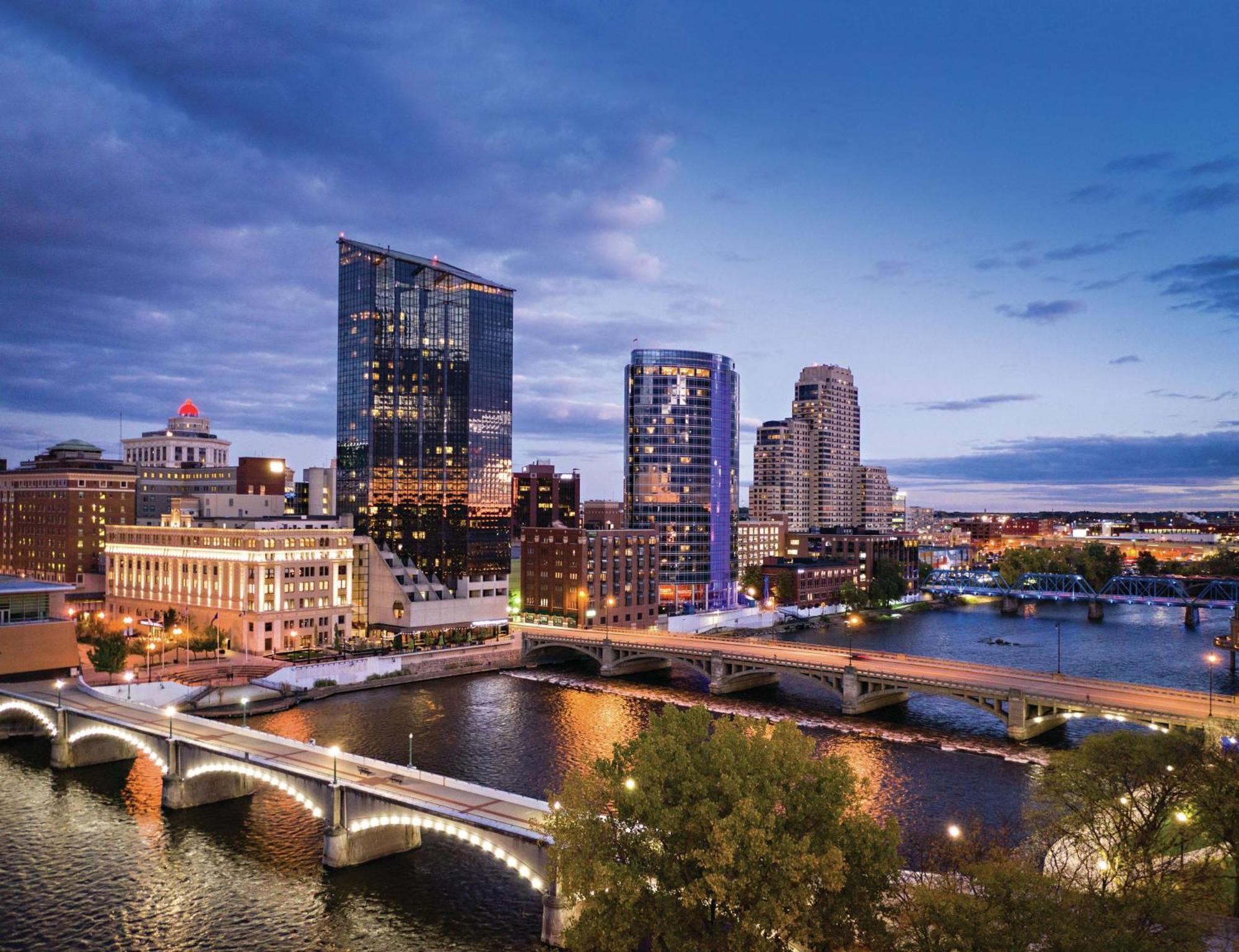 Amway Grand Plaza Hotel, Curio Collection By Hilton Grand Rapids Buitenkant foto